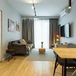 Urban Chic - Two Bedrooms - Center - Sienna Street *