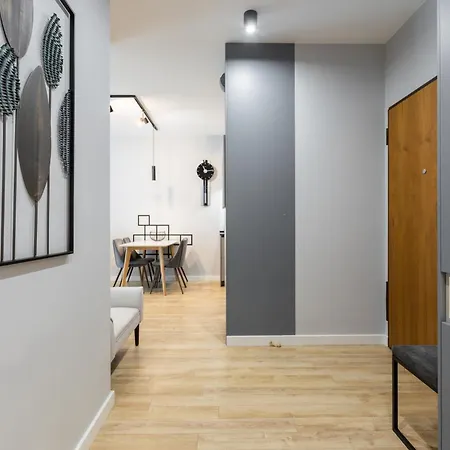 Urban Chic - Two Bedrooms - Center - Sienna Street *