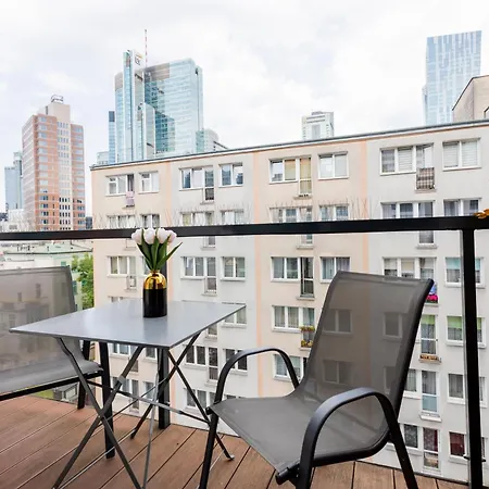 Urban Chic - Two Bedrooms - Center - Sienna Street 아파트